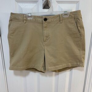 Amazon Essentials Tan Bermuda Shorts Casual Wear